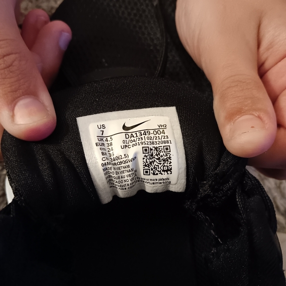 Black & White Nike Renew In-Season - Picture 3 of 4